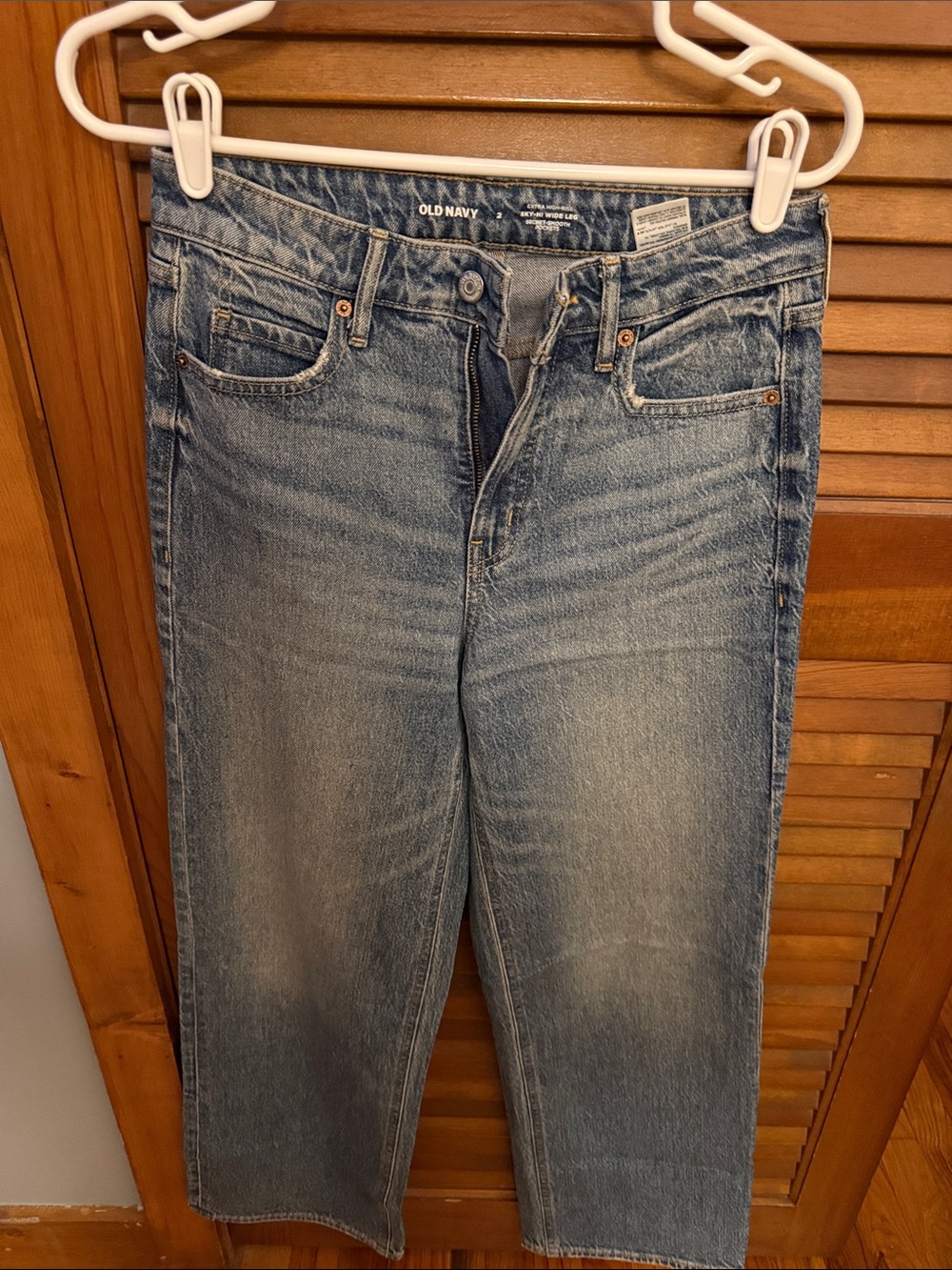 Women’s extra high rise wide leg sky-hi denim
